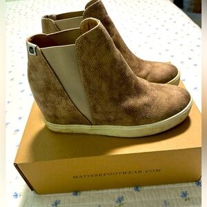 Women's Coconuts by Matisse Lure Natural Slip on Sneaker Size 7.5